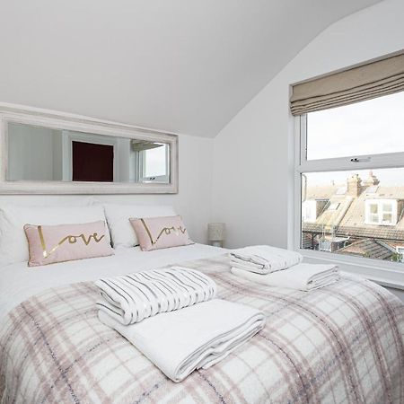 פורטסמות' Luxury Granada Apartments - 1 & 2 Bed Flats W Free Parking Perfect For Contractors, Students Near The Beach מראה חיצוני תמונה
