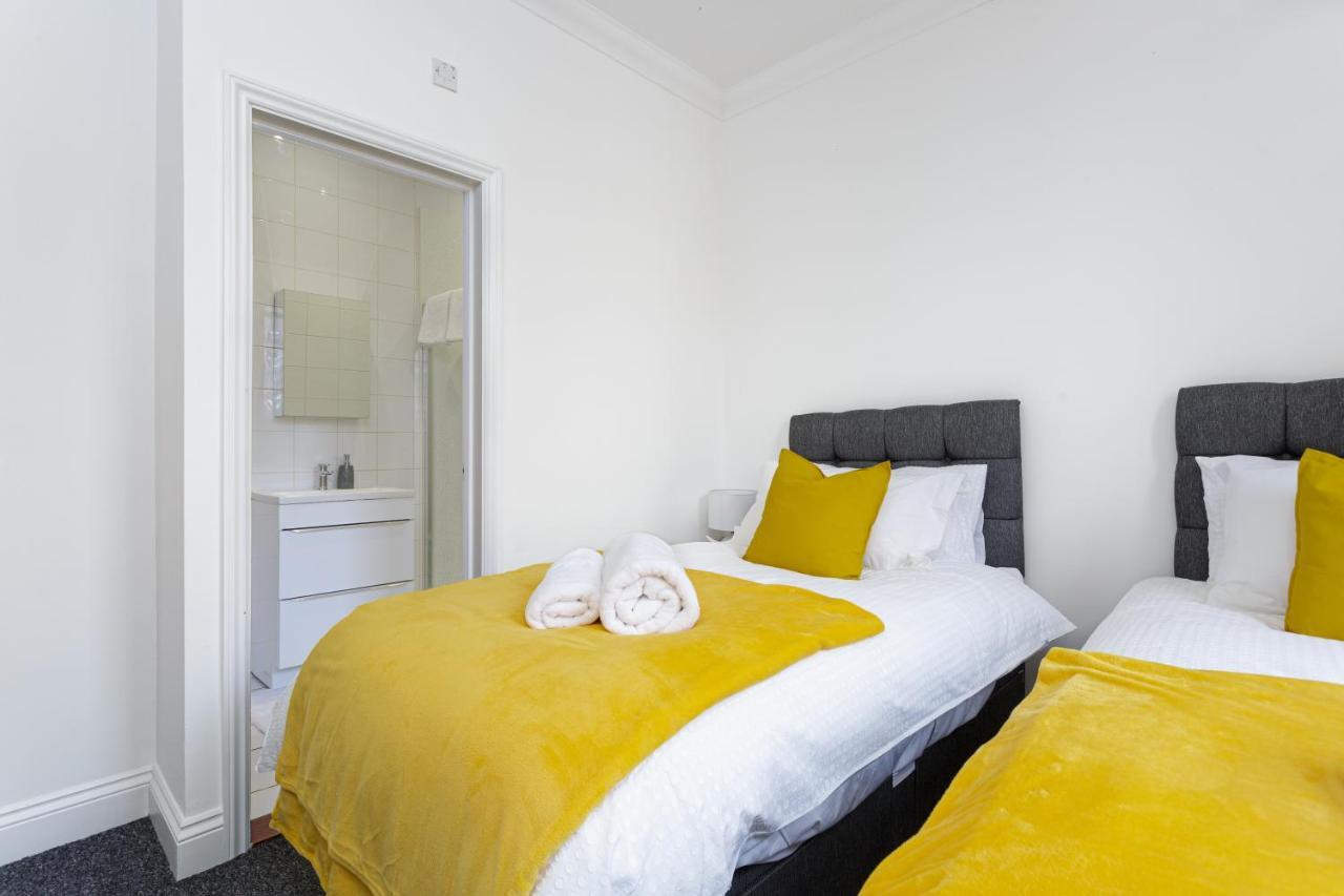 פורטסמות' Luxury Granada Apartments - 1 & 2 Bed Flats W Free Parking Perfect For Contractors, Students Near The Beach חדר תמונה