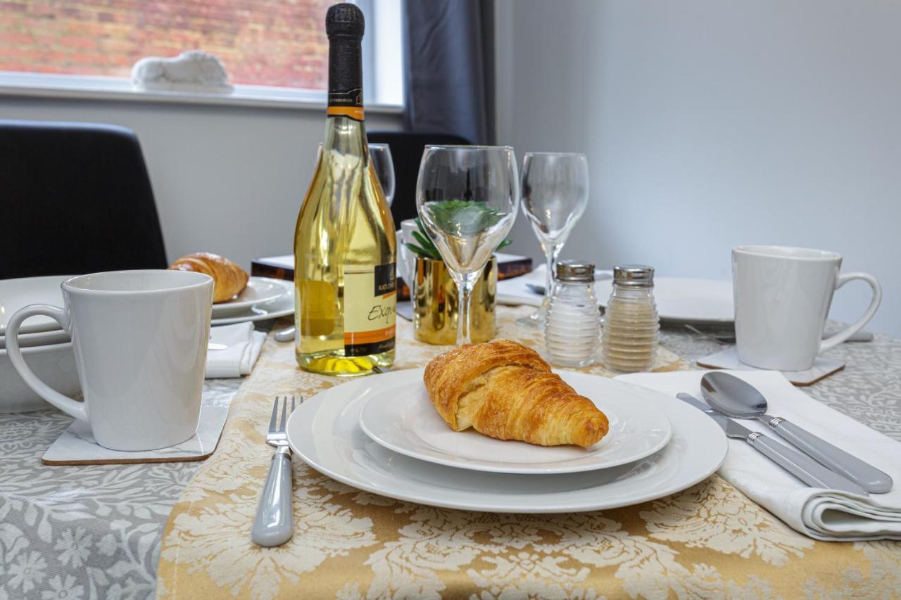 פורטסמות' Luxury Granada Apartments - 1 & 2 Bed Flats W Free Parking Perfect For Contractors, Students Near The Beach חדר תמונה