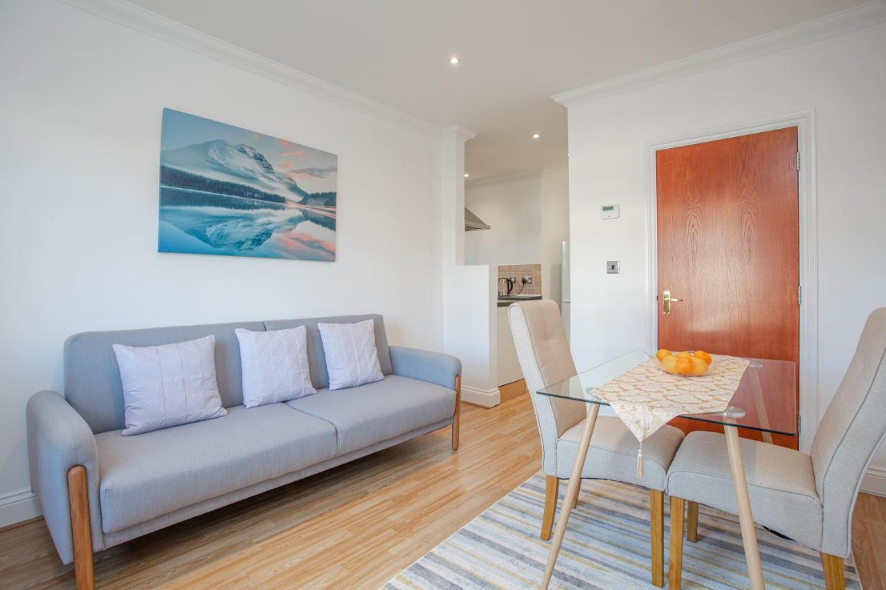 פורטסמות' Luxury Granada Apartments - 1 & 2 Bed Flats W Free Parking Perfect For Contractors, Students Near The Beach מראה חיצוני תמונה